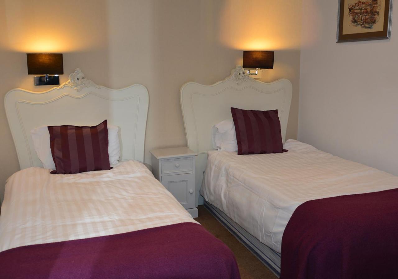 The Bell Shifnal Hotel Екстериор снимка